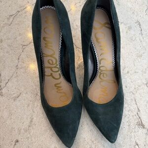 Emerald green velvet heels